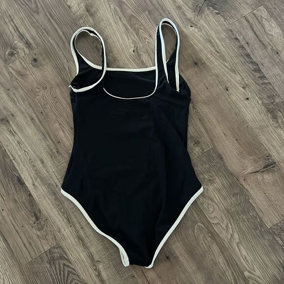 BONDI Born McKenna one piece - Picture 7 of 7